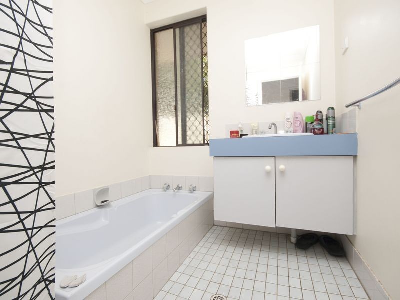 4 Herbert Court, Brookdale WA 6112