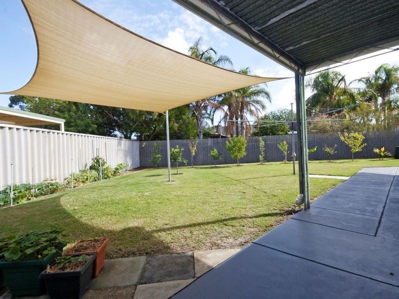 8 O’Sullivan Drive, Camillo WA 6111