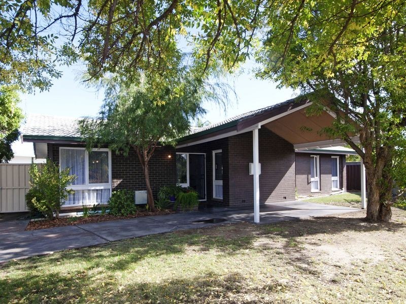 8 O’Sullivan Drive, Camillo WA 6111