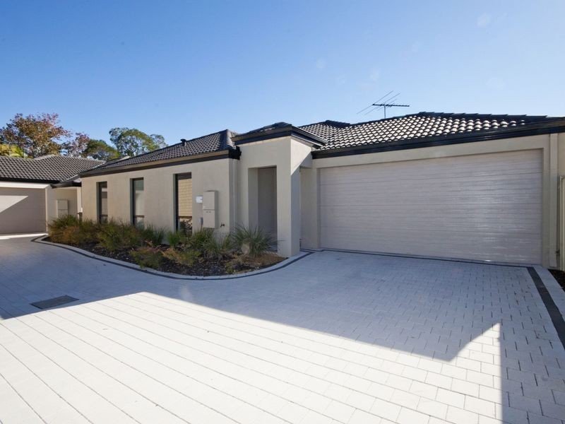 8/18 Mountain View, Kelmscott WA 6111