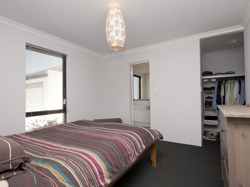 8/18 Mountain View, Kelmscott WA 6111