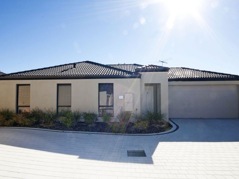 8/18 Mountain View, Kelmscott WA 6111
