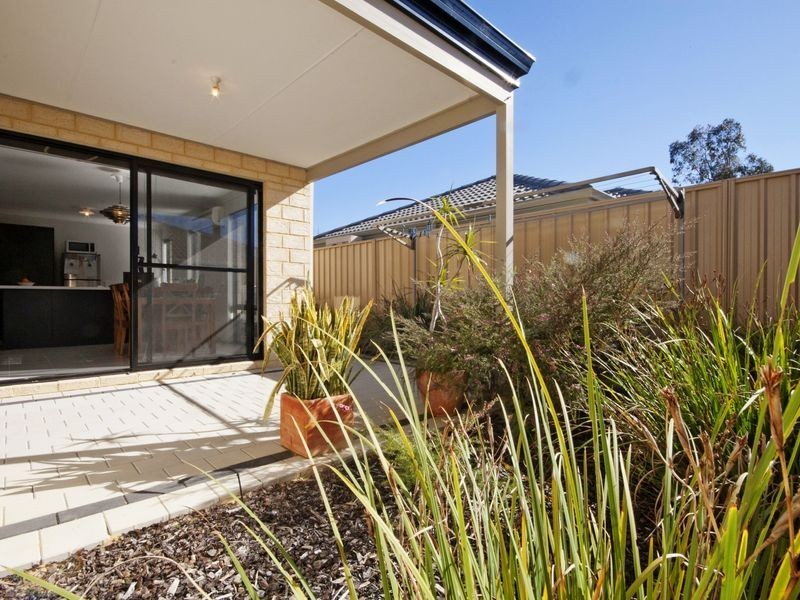 8/18 Mountain View, Kelmscott WA 6111