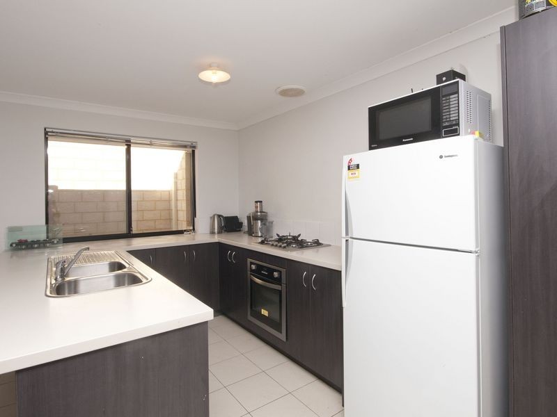 11/18 Mountain View, Kelmscott WA 6111