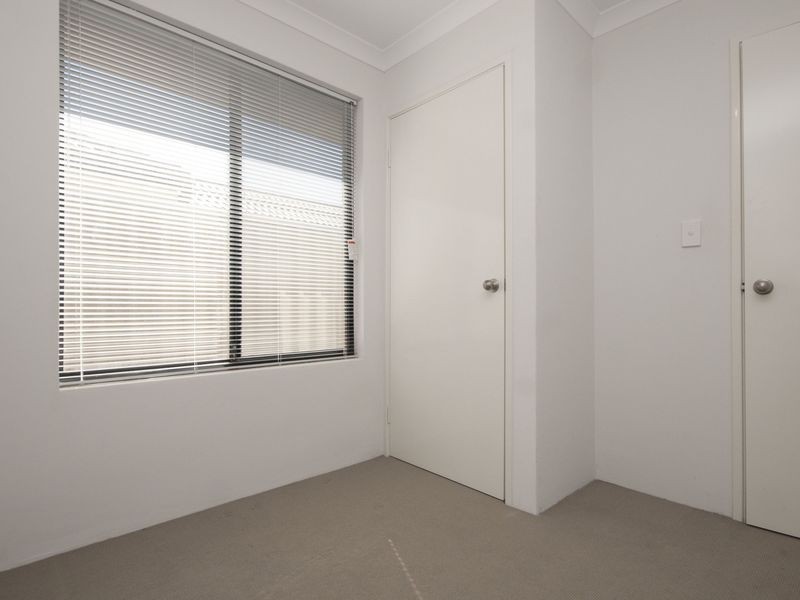 11/18 Mountain View, Kelmscott WA 6111
