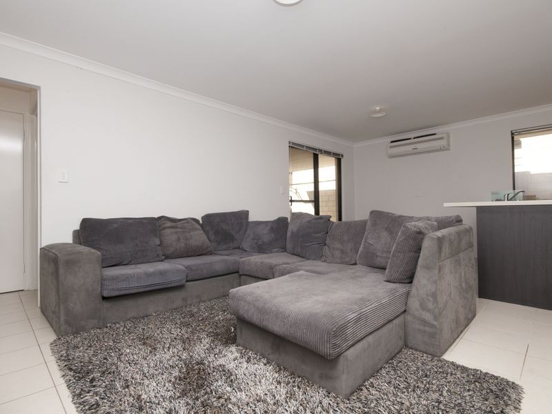 11/18 Mountain View, Kelmscott WA 6111