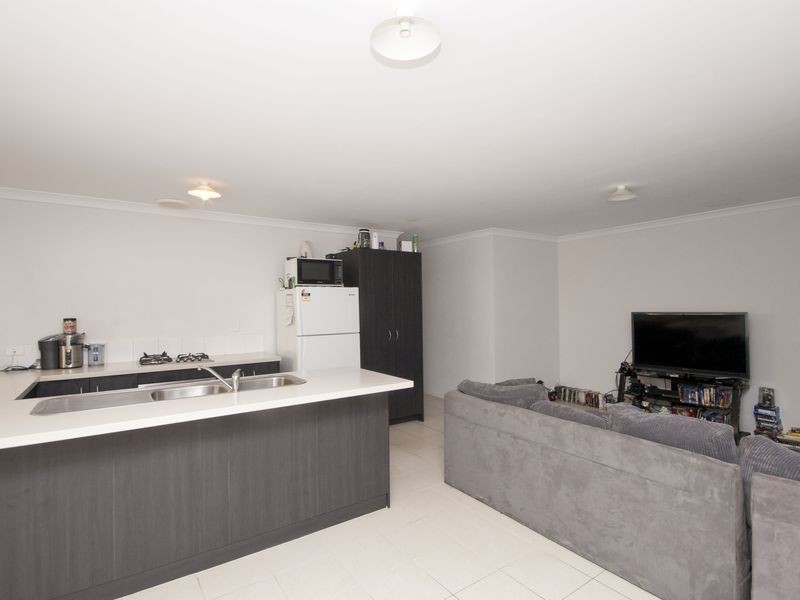 11/18 Mountain View, Kelmscott WA 6111