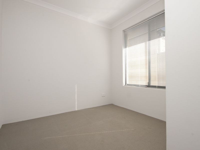 11/18 Mountain View, Kelmscott WA 6111