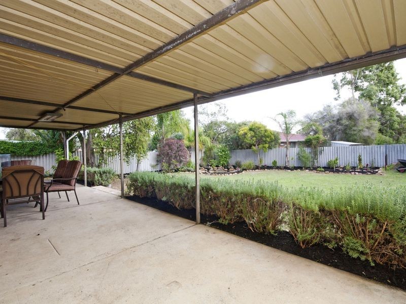 63 Grovelands Drive, Camillo WA 6111