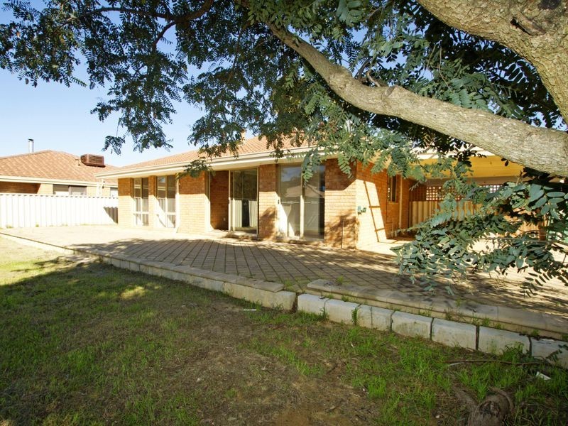 6 Wattlebird Place, Brookdale WA 6112