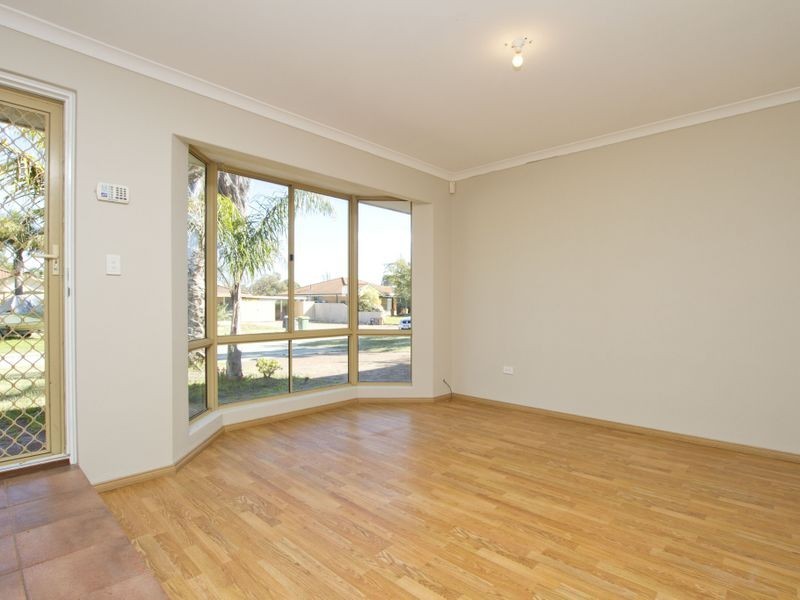 6 Wattlebird Place, Brookdale WA 6112