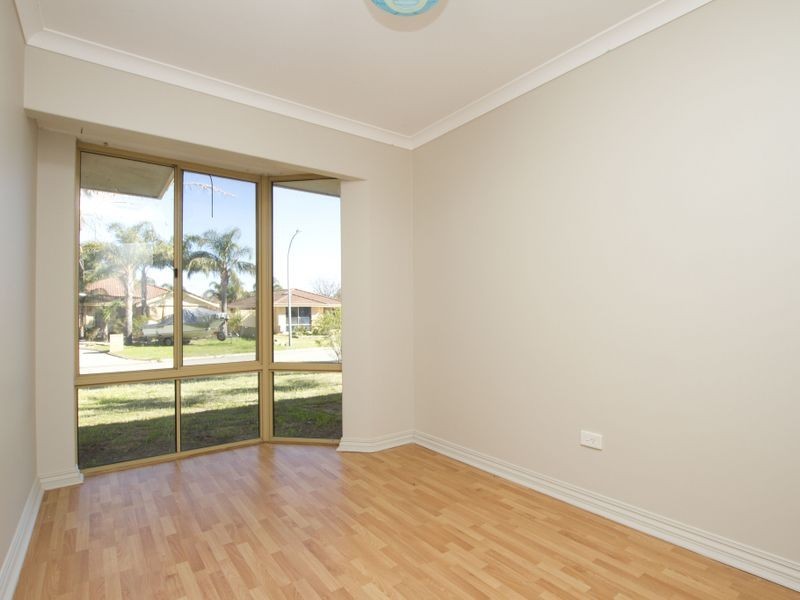 6 Wattlebird Place, Brookdale WA 6112