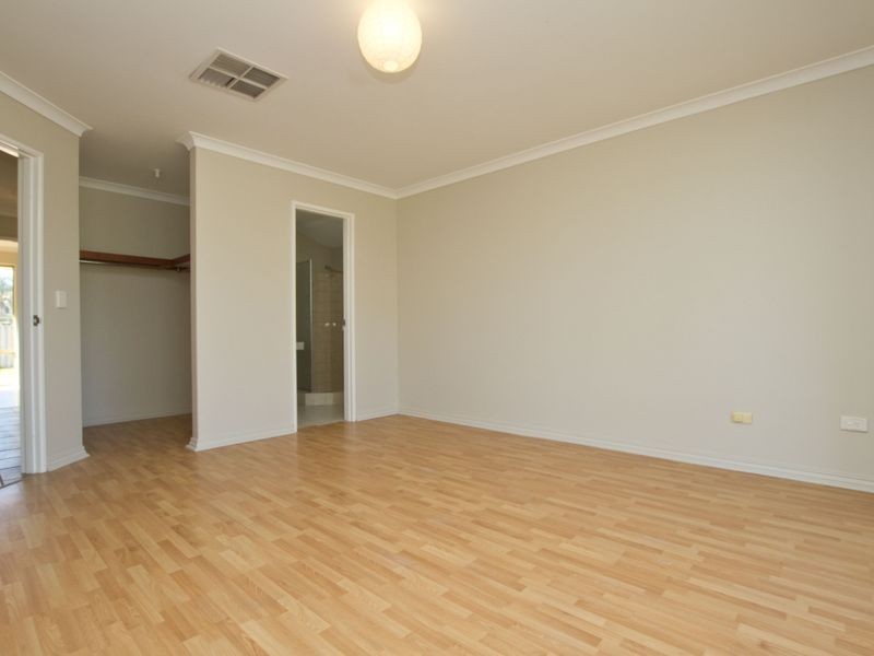 6 Wattlebird Place, Brookdale WA 6112