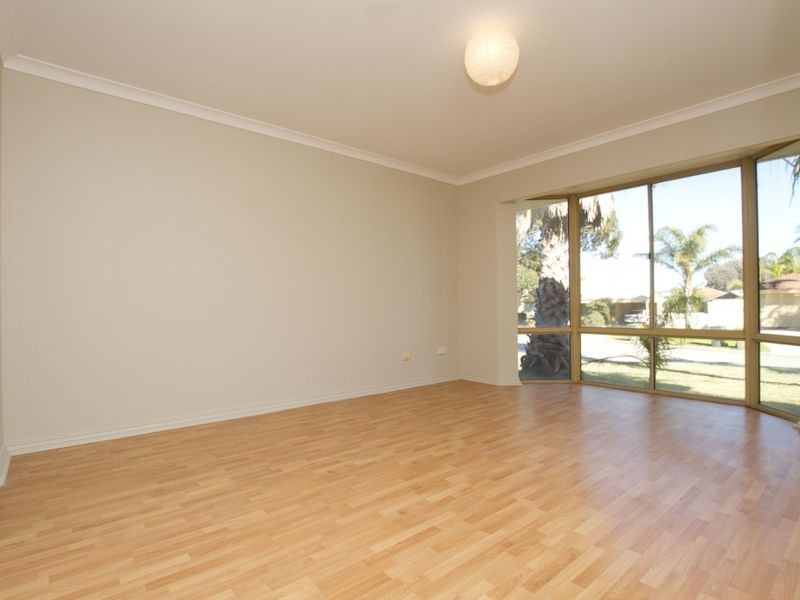 6 Wattlebird Place, Brookdale WA 6112