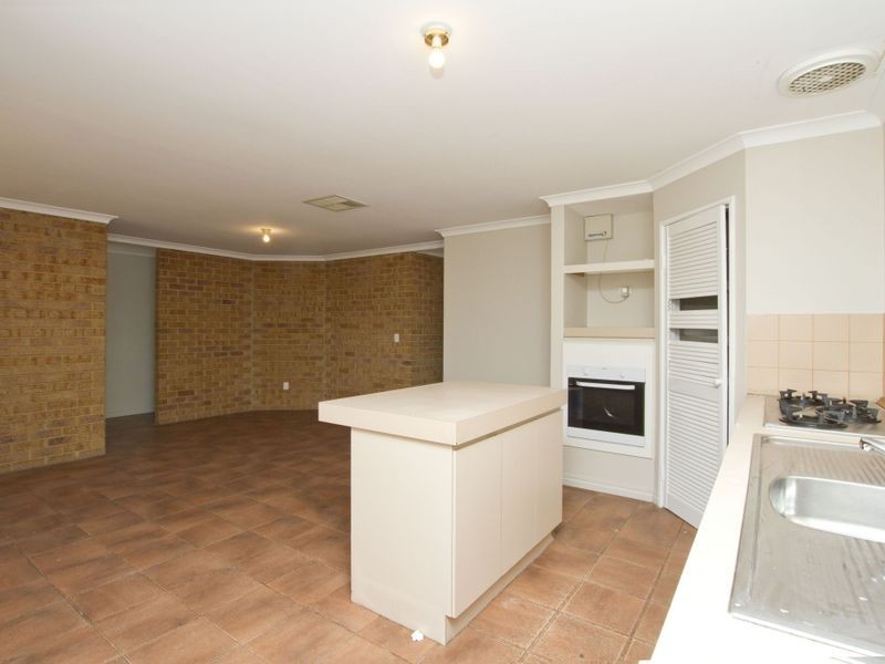 6 Wattlebird Place, Brookdale WA 6112