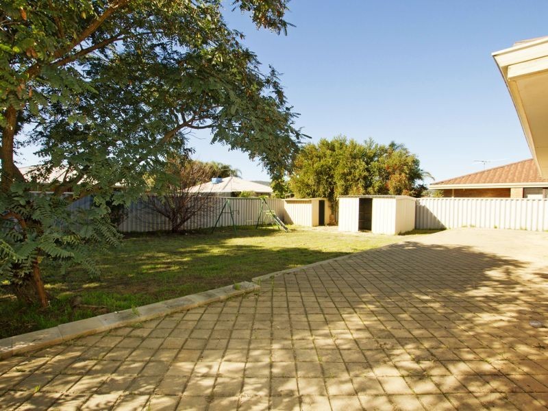 6 Wattlebird Place, Brookdale WA 6112