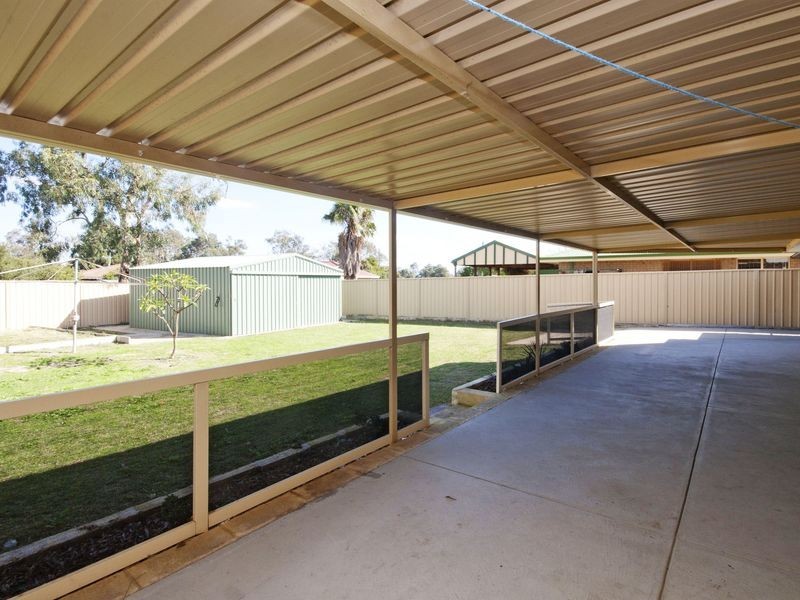 5 Herbert Court, Brookdale WA 6112