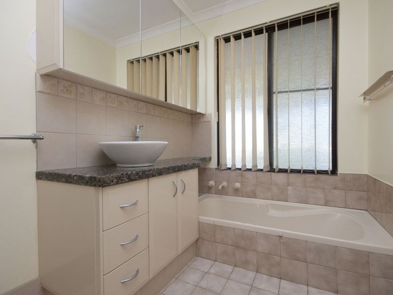 5 Herbert Court, Brookdale WA 6112