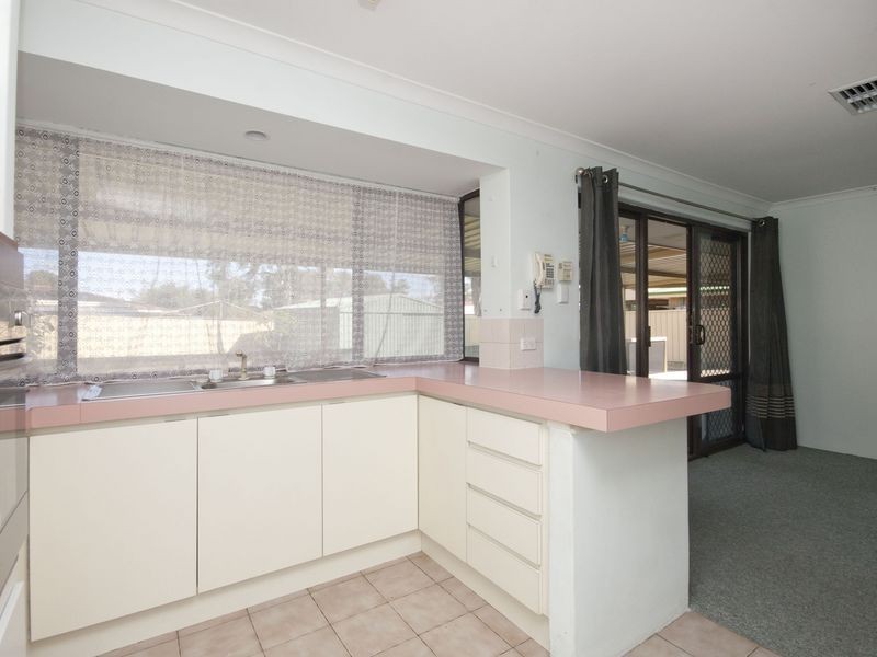 5 Herbert Court, Brookdale WA 6112