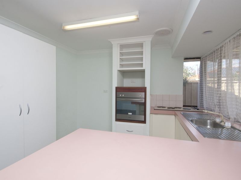 5 Herbert Court, Brookdale WA 6112