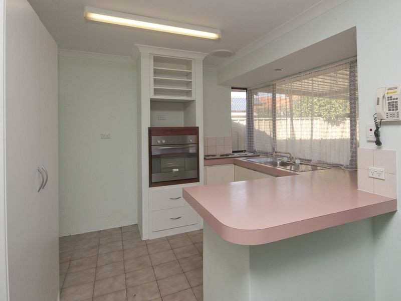 5 Herbert Court, Brookdale WA 6112