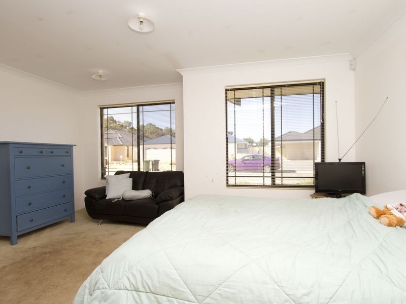 36 Kalanchoe Approach, Seville Grove WA 6112