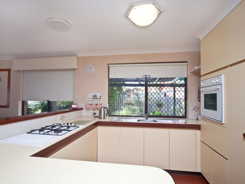 6 Bundy Court, South Lake WA 6164