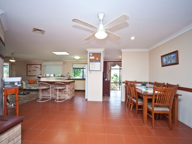 6 Bundy Court, South Lake WA 6164