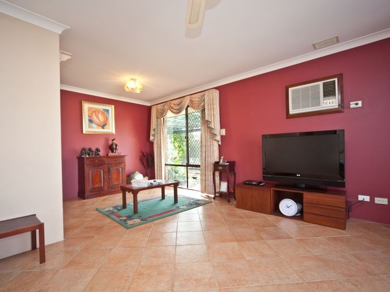 6 Bundy Court, South Lake WA 6164