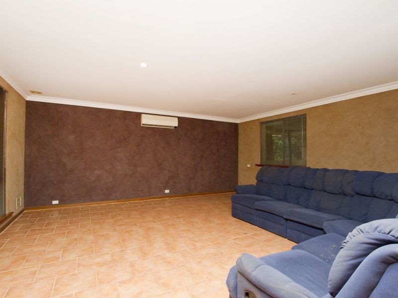 18 Dawson Street, Armadale WA 6112