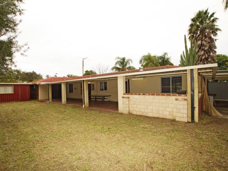 18 Dawson Street, Armadale WA 6112