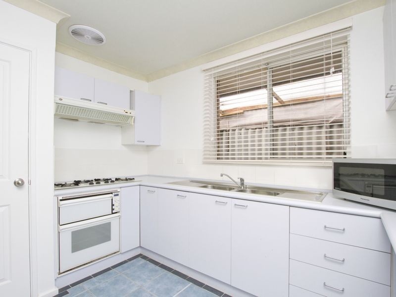 10 Boronia Close, Camillo WA 6111