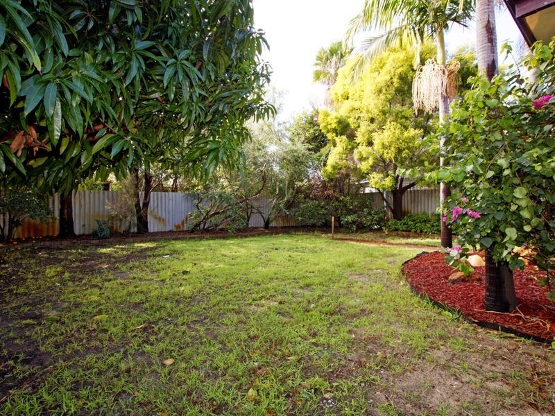 10 Boronia Close, Camillo WA 6111