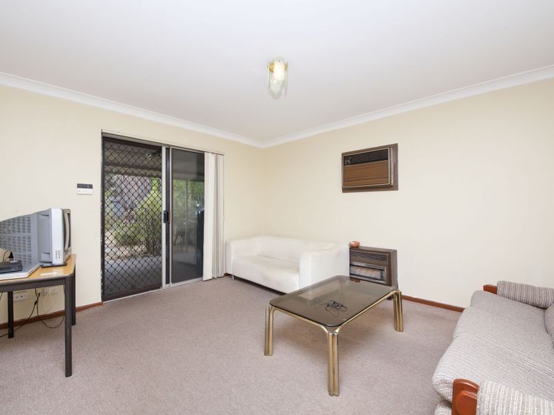3 Redtingle Road, Camillo WA 6111