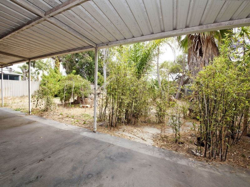 3 Redtingle Road, Camillo WA 6111