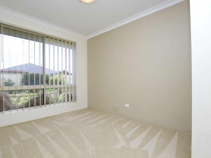 24 Glenfin Road, Seville Grove WA 6112