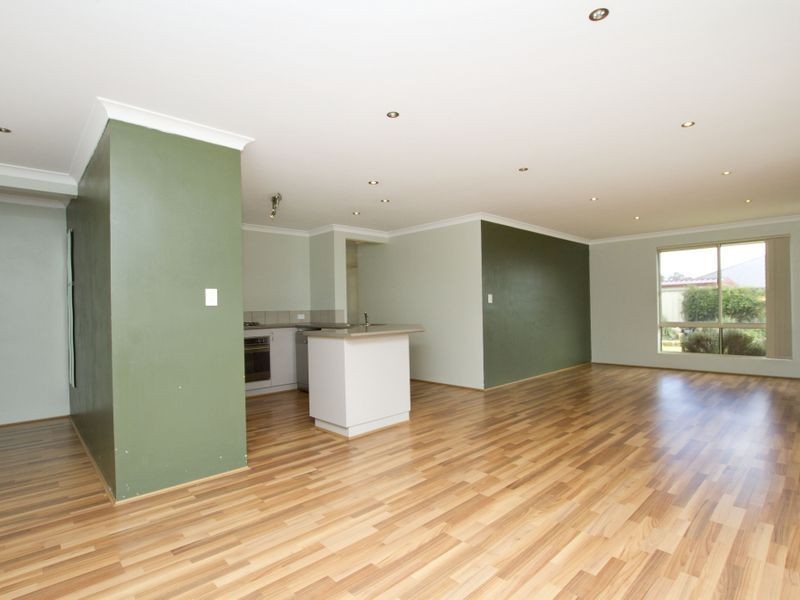 24 Glenfin Road, Seville Grove WA 6112