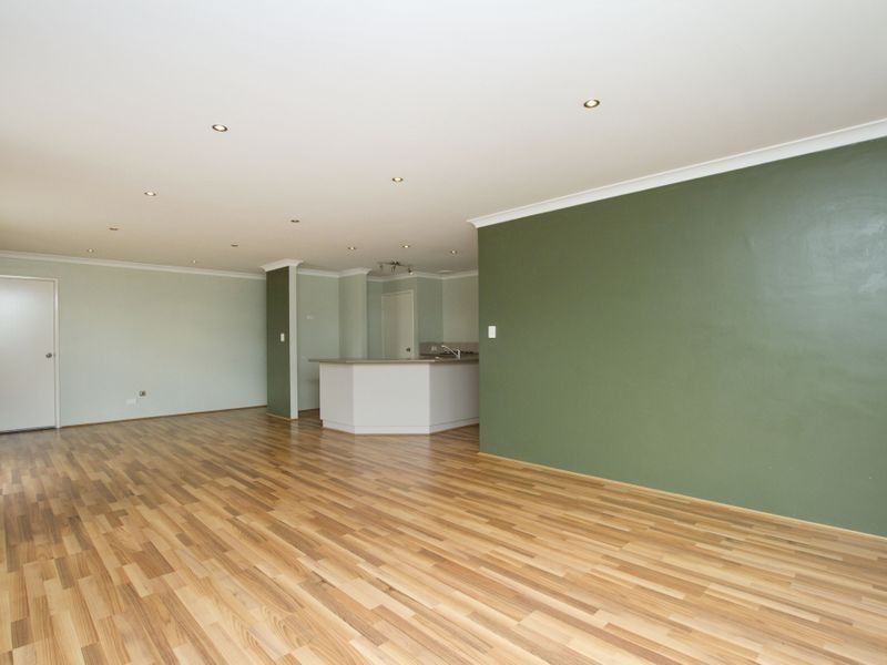 24 Glenfin Road, Seville Grove WA 6112