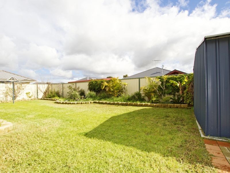 24 Glenfin Road, Seville Grove WA 6112