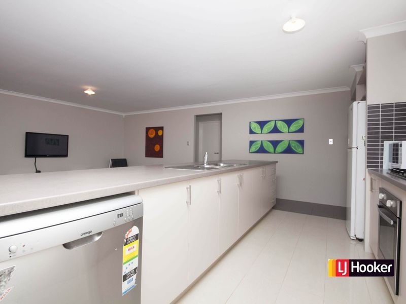 43 Ralphs Street, Seville Grove WA 6112