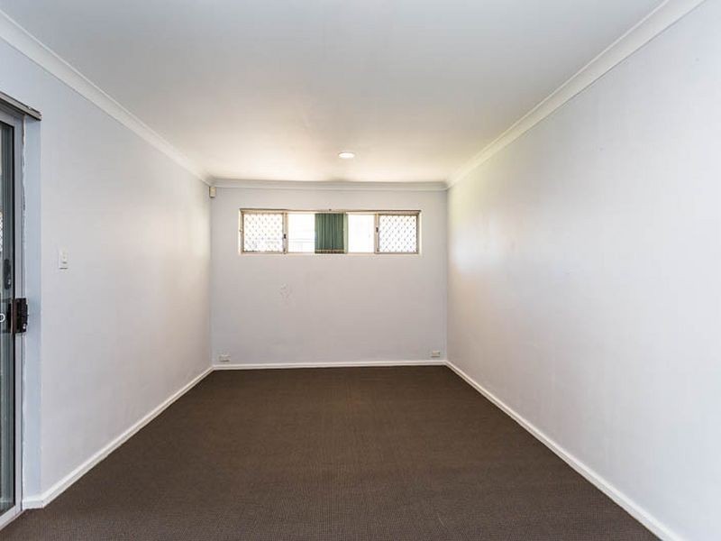 4 Cobham Way, Camillo WA 6111