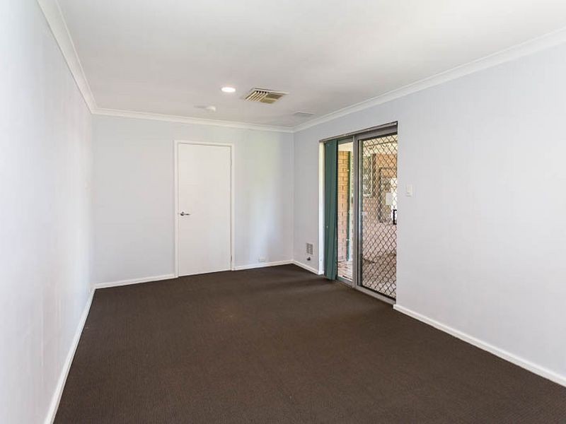 4 Cobham Way, Camillo WA 6111