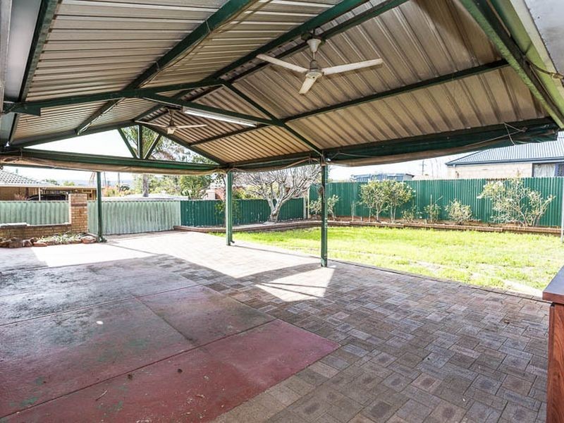 4 Cobham Way, Camillo WA 6111