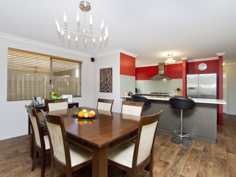 16 Regatta Boulevard, Champion Lakes WA 6111