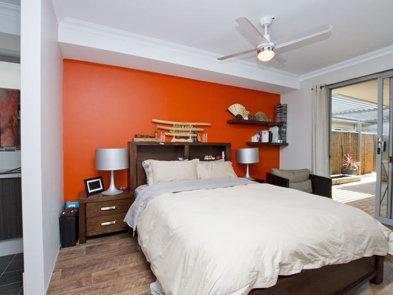 16 Regatta Boulevard, Champion Lakes WA 6111