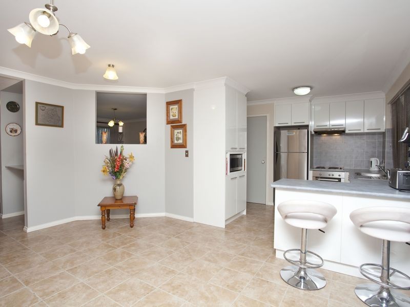 12 Sutcliffe Close, Seville Grove WA 6112