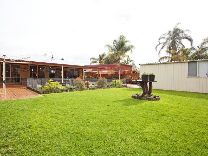 12 Sutcliffe Close, Seville Grove WA 6112