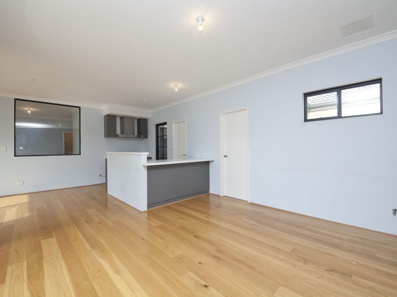 4B Locksley Avenue, Armadale WA 6112