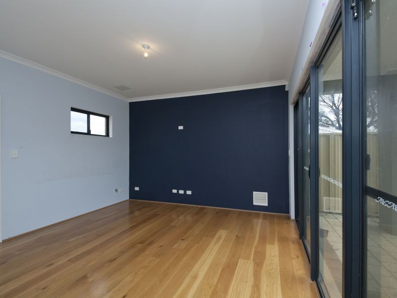 4B Locksley Avenue, Armadale WA 6112