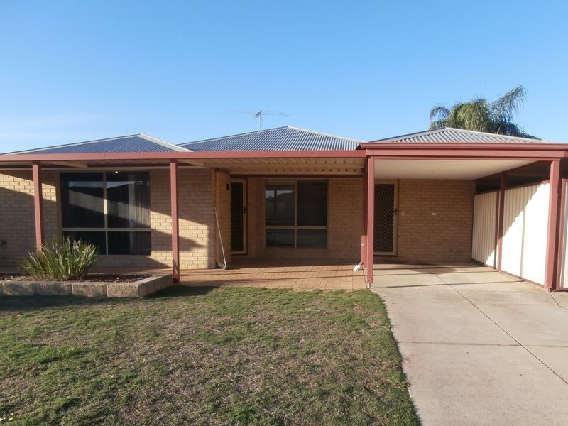 11 McCubbin Loop, Seville Grove WA 6112